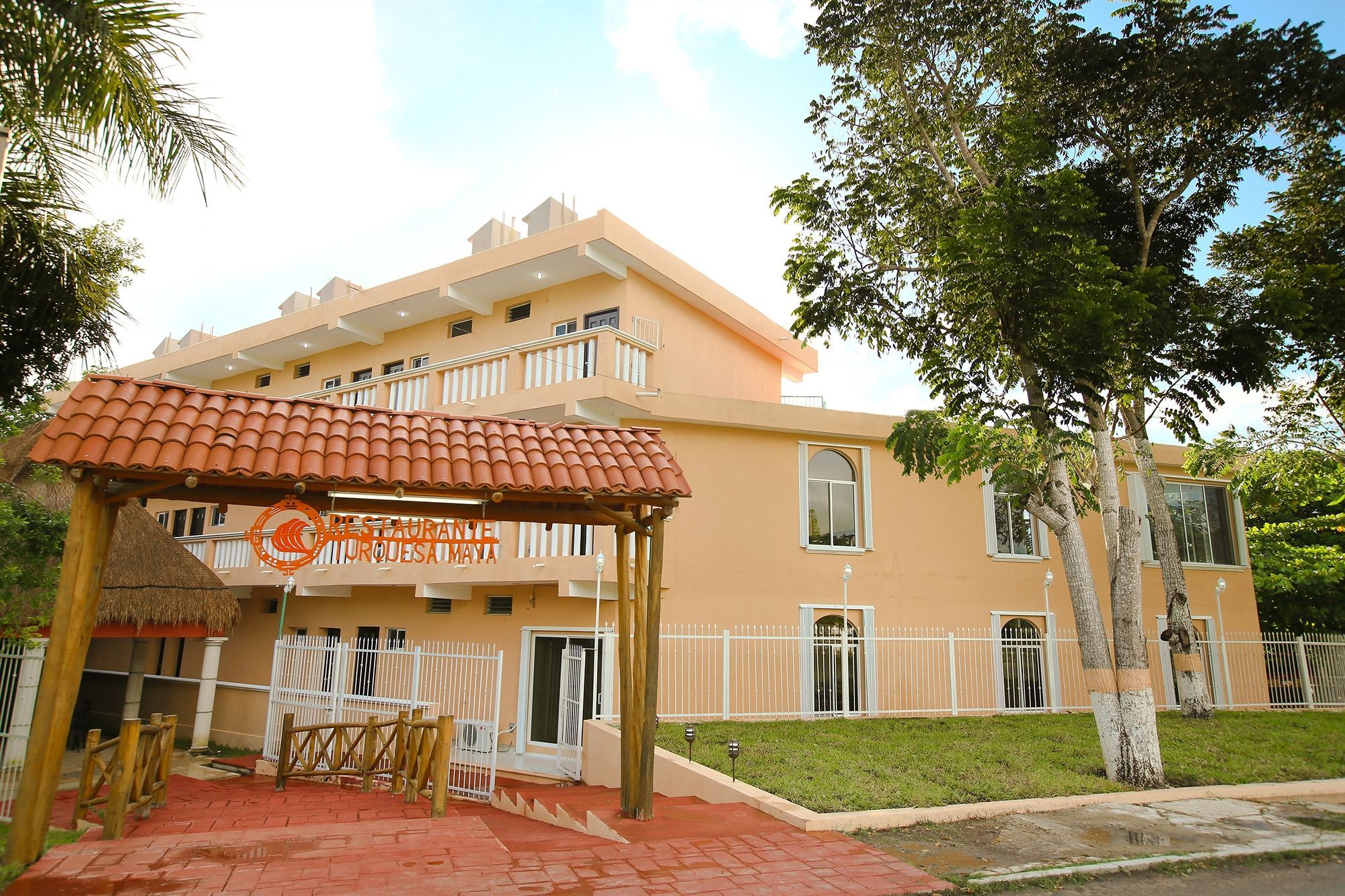 Hotel Turquesa Maya Felipe Carrillo Puerto Екстериор снимка